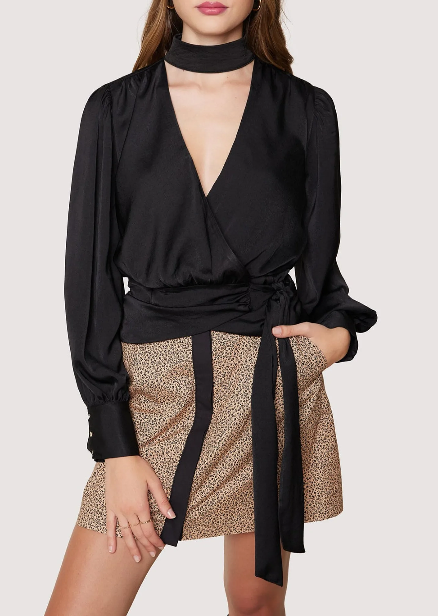 Lost + Wander Tops*Eyes On Me Top BLACK