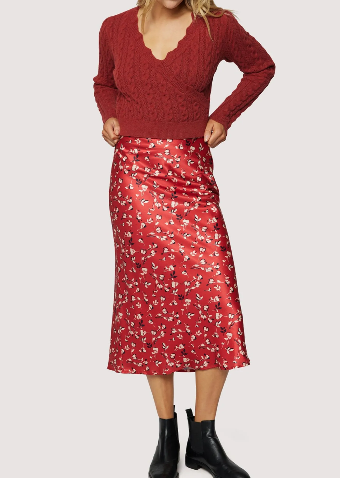 Lost + Wander Skirts*Falling In Love Midi Skirt RED WHITE FLORAL